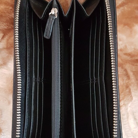 $278 Coach Park Signature Wallet AUTHENTIC COACH COLLECTION NOW ON POSHMARK! - Picture 4 of 4